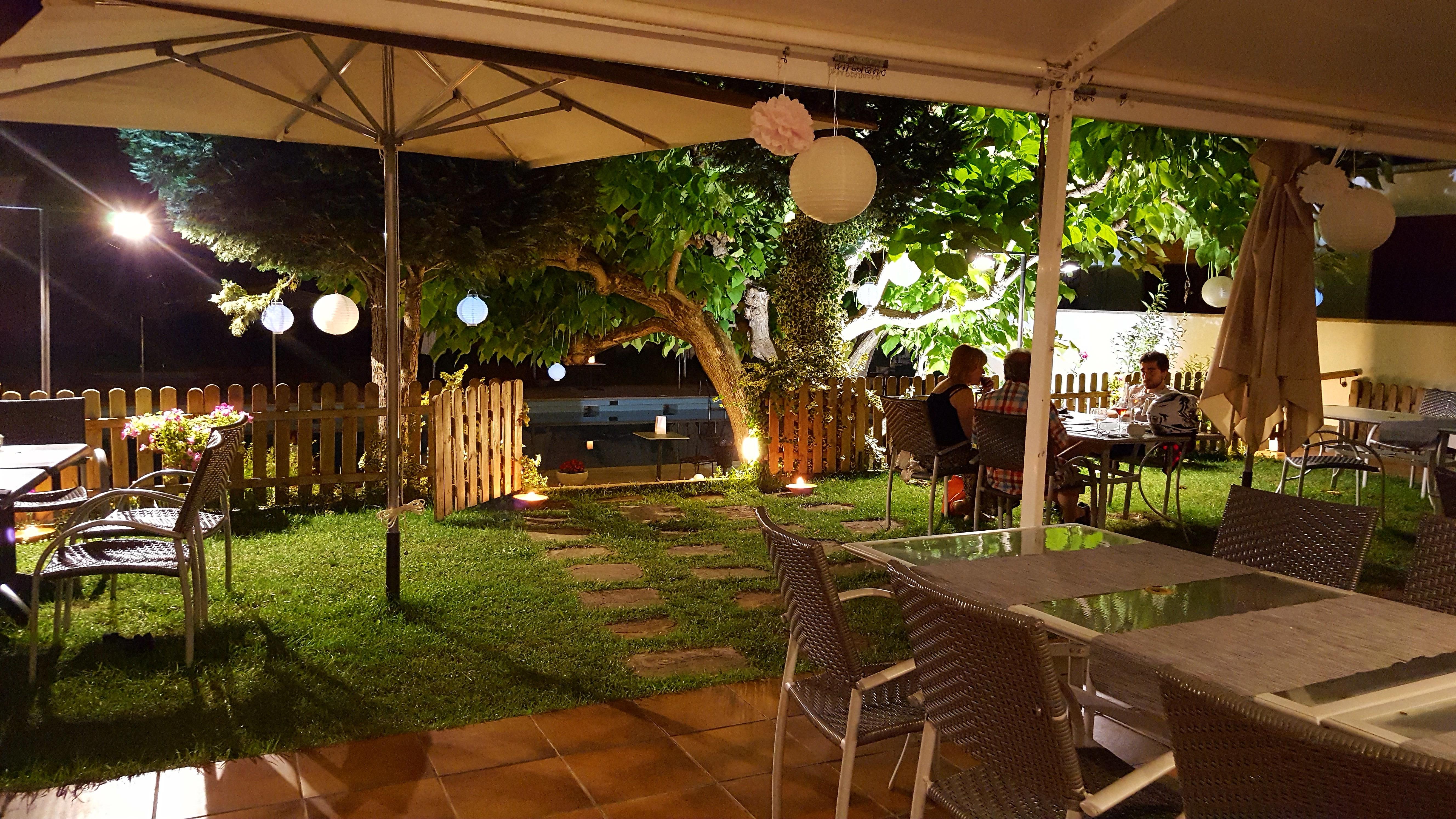 Hotel Segle XX Tremp Bagian luar foto