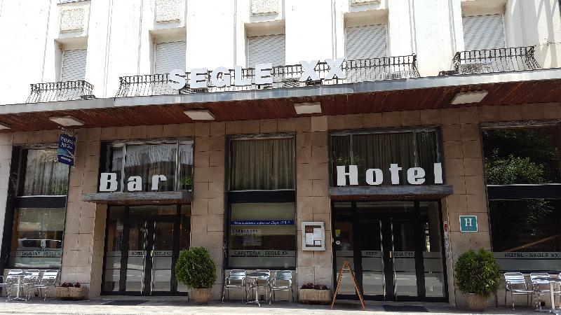 Hotel Segle XX Tremp Bagian luar foto